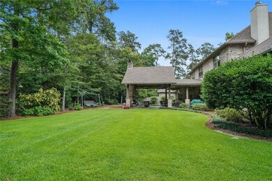 Huge yard with room for a swimming pool