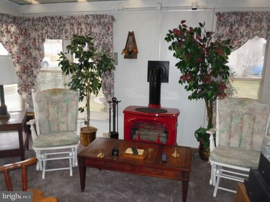 241 Zwecker Cir, New Holland, PA 17557 - photo 3