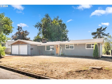 1035 S 11th St, Cottage Grove, OR 97424 - photo 2