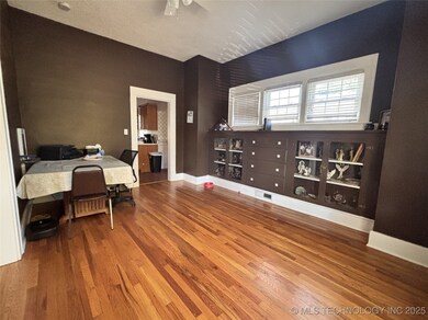 404 S 9th St, Clinton, OK 73601 - photo 5