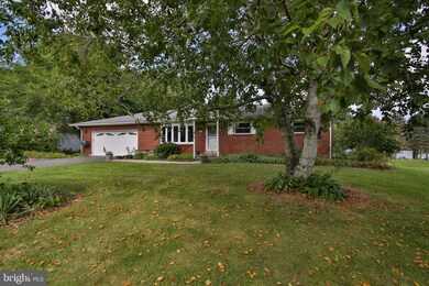 1150 Morris Ln, Slatington, PA 18080 - photo 3