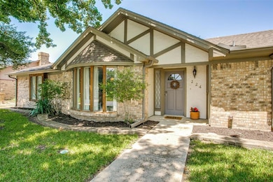 224 W Louella Dr, Hurst, TX 76054 - photo 2