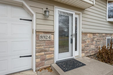 8924 66th Ave N, Brooklyn Park, MN 55428 - photo 3