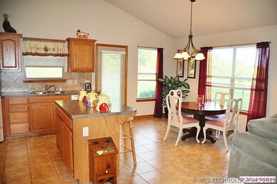OPEN FLOOR PLAN. KITCHEN/DINING/LIVING