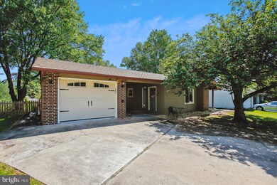 9 Rheims Ct, Sterling, VA 20164 - photo 4