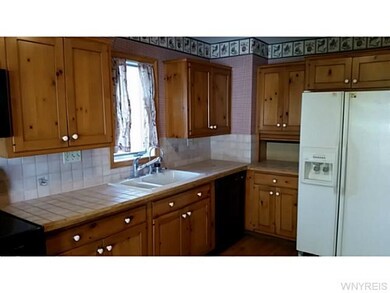 Kitchen Expansive Kitchen
