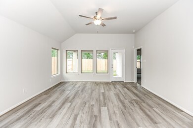 19160 Cedar Lennox Cir, Magnolia, TX 77355 - photo 3