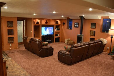 Family room v 1
