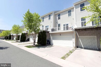 42813 Flannigan Terrace unit 15B, Chantilly, VA 20152 - photo 5