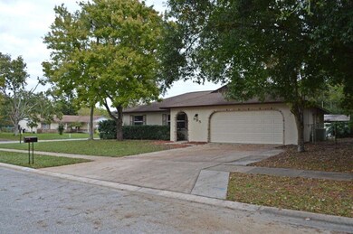 995 Alabama St, Titusville, FL 32796 - photo 2