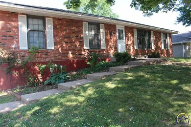 606 N 2nd St, Lansing, KS 66043 - photo 2