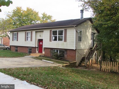 8003 Quentin St, New Carrollton, MD 20784 - photo 2