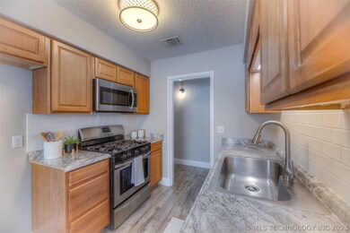 126 W Kent St, Broken Arrow, OK 74012 - photo 5