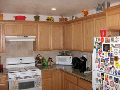 2776 Jasmine Way, Redding, CA 96002 - photo 7