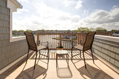 21_Upper Deck