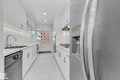 500 Park Ave unit 15E, New York, NY 10022 - photo 7