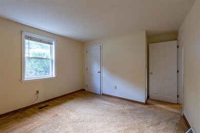 33 Syracuse Rd, Nashua, NH 03064 - photo 7