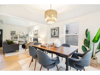 6244 Frost Ln, Lake Oswego, OR 97035 - photo 4