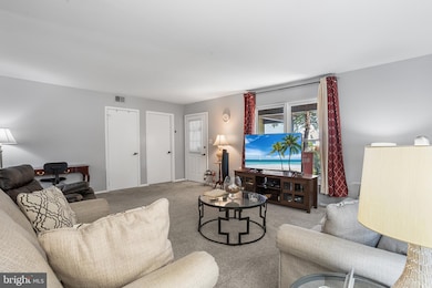 4 Maidstone Place, Southampton, NJ 08088 - photo 5