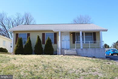233 Wakefield Rd, Hagerstown, MD 21740 - photo 2