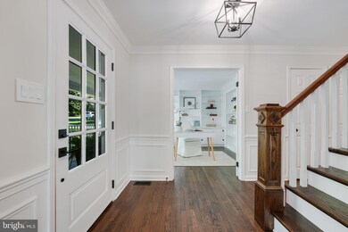 11611 Deer Forest Rd, Reston, VA 20194 - photo 2