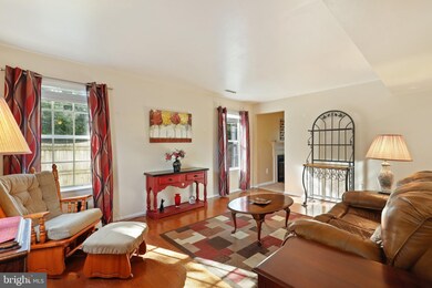 2325 Dartmouth Ln, Crofton, MD 21114 - photo 6