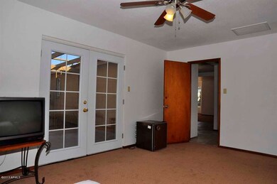 Family Room- Formal Dining