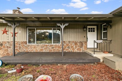 519 Gold Terrace, Rogue River, OR 97537 - photo 2