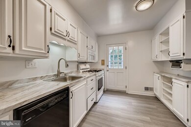 238 Rolling Rd, Gaithersburg, MD 20877 - photo 7