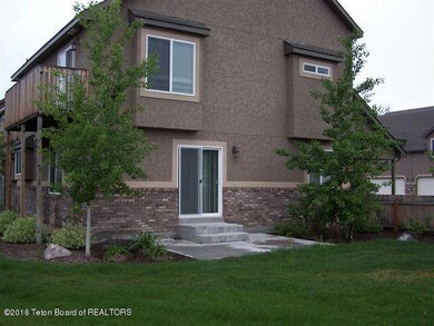 Valley Centre 2512 sfTown Homes 20 Units