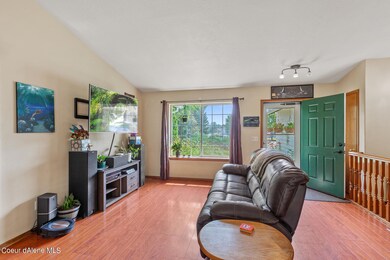 1706NAutumnCrestCt-4