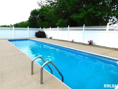 5711 W Rachael Ct, Peoria, IL 61615 - photo 3