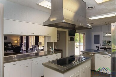 2122 E Marshall Ave, Longview, TX 75601 - photo 6