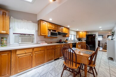 17 Kansas St, Worcester, MA 01610 - photo 7