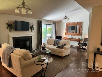 93 Hollybrook Dr unit 3, Asheville, NC 28803 - photo 3