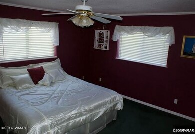 20140519043230949765000000-obedroom