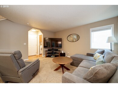 444 SW 25th Cir, Troutdale, OR 97060 - photo 5