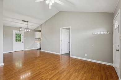 157 Oak Tree Dr, Oak Grove, KY 42262 - photo 3