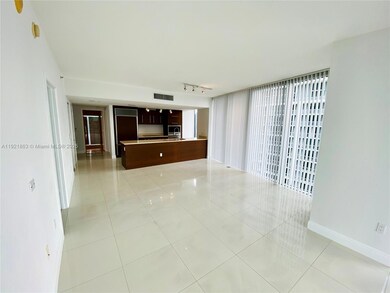 Icon Brickell Tower 1 unit 3715, Miami, FL 33131 - photo 7