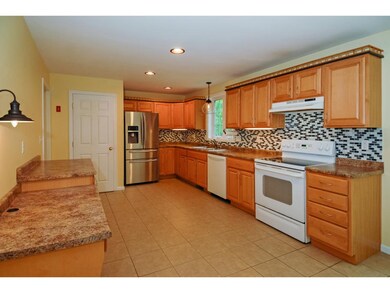 67 Foggs Ln, Seabrook, NH 03874 - photo 2