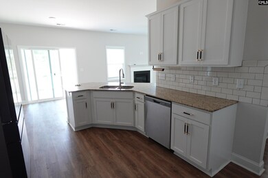 312 Savannah Wood Rd, Hopkins, SC 29061 - photo 4