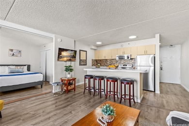 201 Ohua Ave unit 1506/Makai, Honolulu, HI 96815 - photo 4