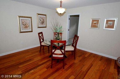 814 S Cypress Ct, Sterling, VA 20164 - photo 4