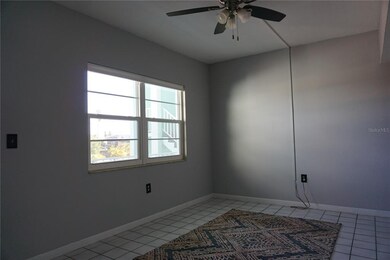 8200 Bayshore Dr unit 5, Treasure Island, FL 33706 - photo 5