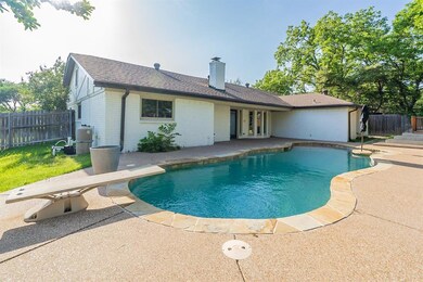 2216 Cambridge Dr, Hurst, TX 76054 - photo 7