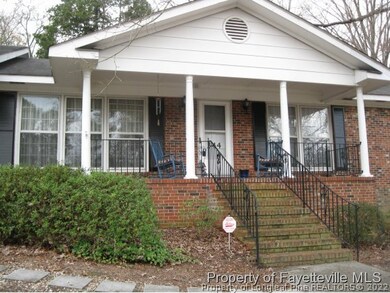 344 Edinburgh Dr, Fayetteville, NC 28303 - photo 2