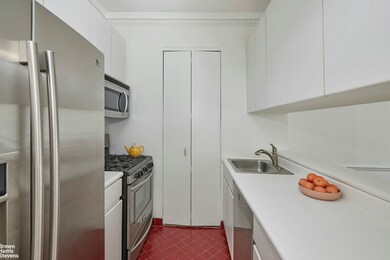 The Park Belvedere unit 2G, New York, NY 10024 - photo 4