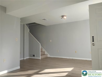 805 N Oswego St, Allentown, PA 18109 - photo 5