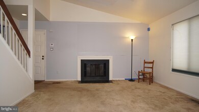 9424 Gentle Cir, Montgomery Village, MD 20886 - photo 2