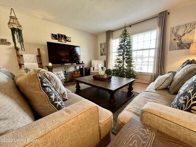 5906 Outer Loop, Louisville, KY 40219 - photo 2